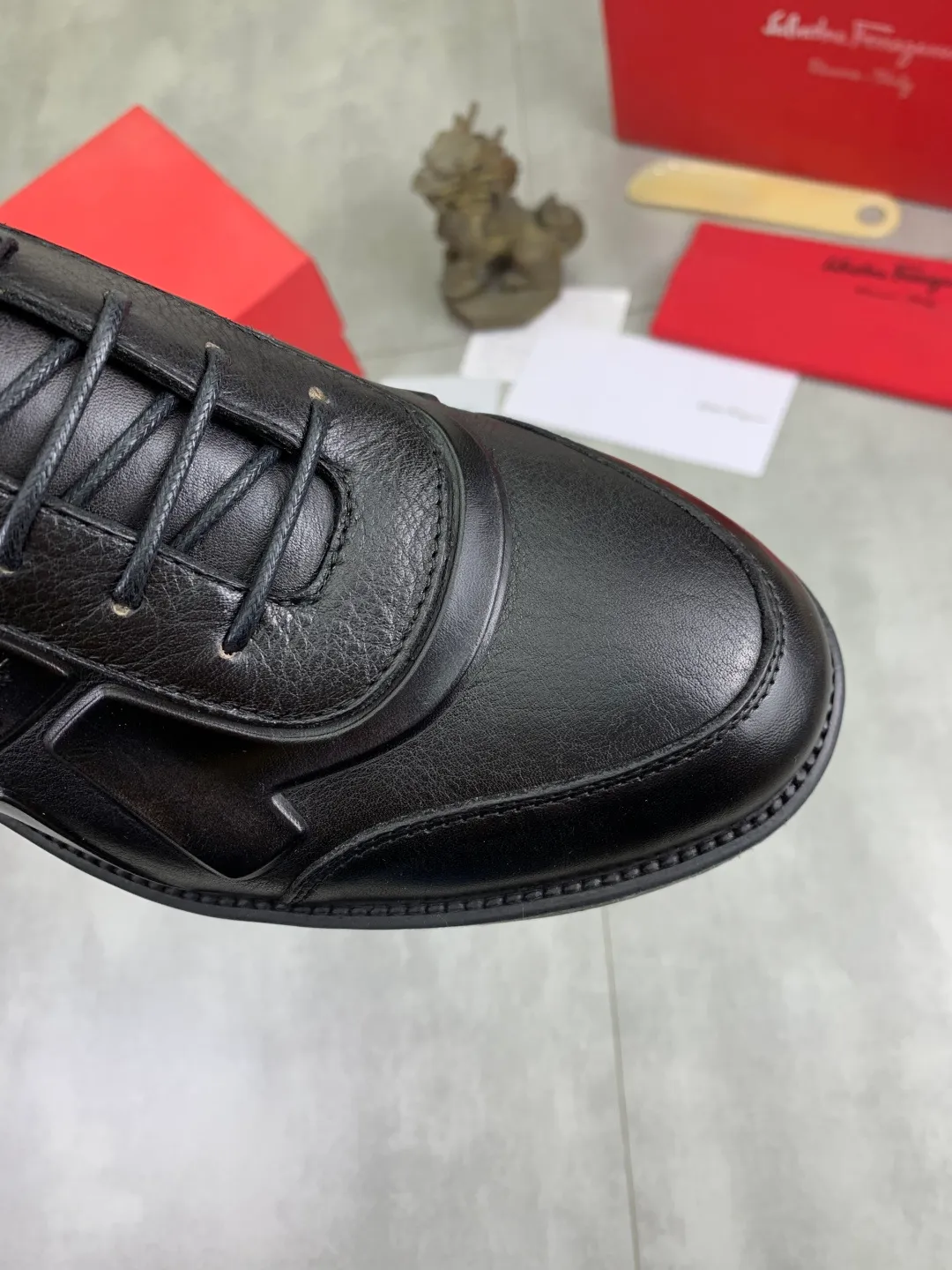 Men's Men's Shoes P560💰[New Style] Water-dyed Niuli 🆘[Salvatore Ferragamo] Ferragamo's latest casual business leather shoes for men! Listed simultaneously! The fabric is made of specially imported original calfskin, the lining is made of imported water-dyed cowhide, and the original combination outsole is absolutely luxurious and leads the fashion trend. Matching code: 39-44 (45 customized) 5️⃣ colors available